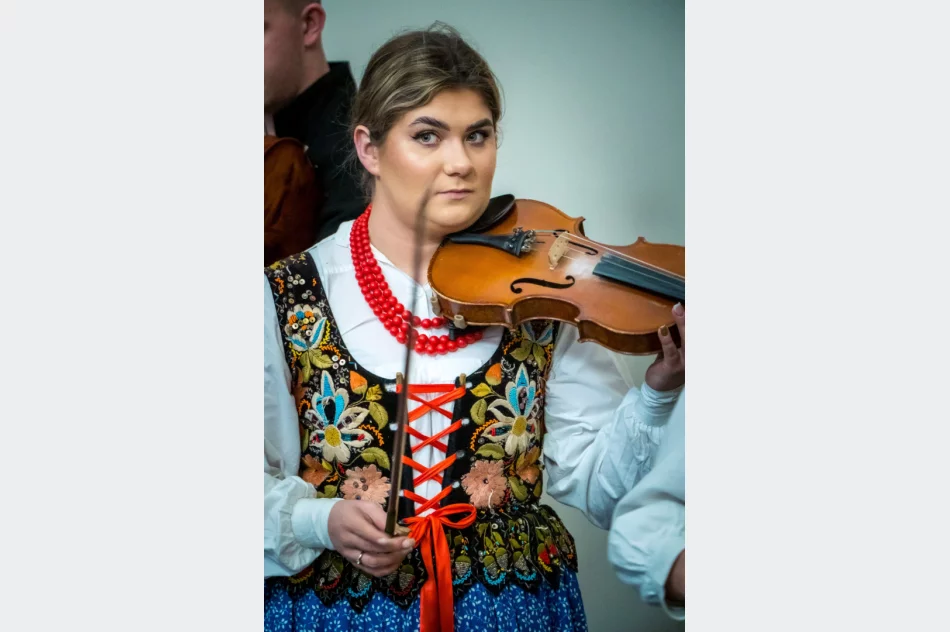 Kolędowy koncert na rzecz nowej „Przystani” (ZDJĘCIA) - zdjęcie 2