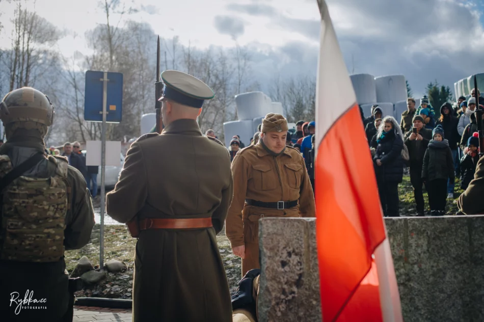 Upamiętnienie 79. rocznicy alianckich zrzutów dla 1 PSP AK na "Wildze" - zdjęcie 13