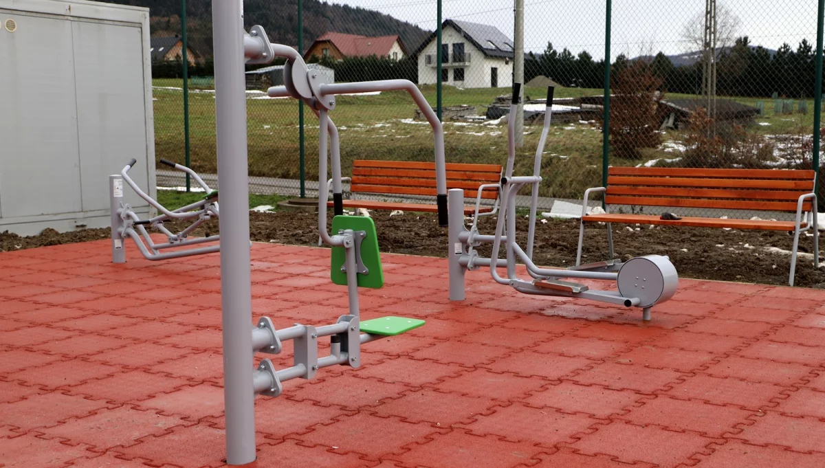 Plac zabaw w Pisarzowej/fot.: UG Limanowa