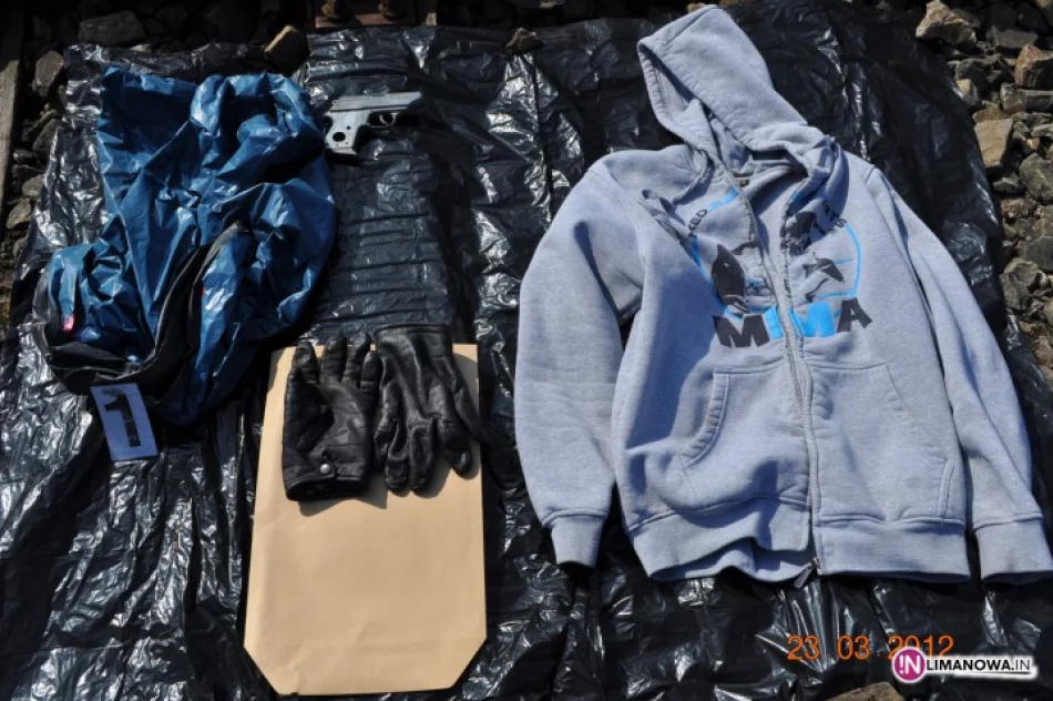 Policja zabezpieczyła atrapę broni - zdjęcie 2