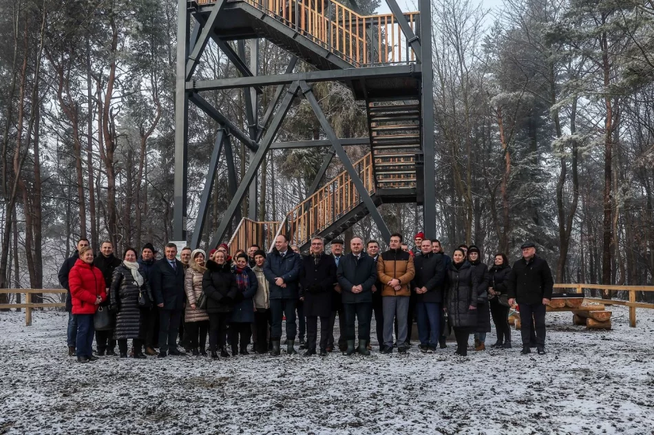 Najwyższa wieża widokowa w Beskidzie Wyspowym oficjalnie otwarta (ZDJĘCIA) - zdjęcie 6