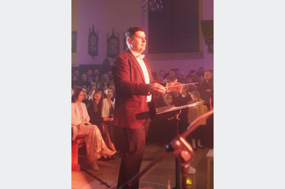 Koncert kolęd i pastorałek "Hej kolęda” w Laskowej (2024) - zdjęcie 6