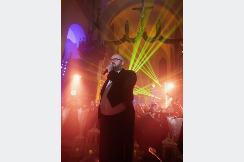 Koncert kolęd i pastorałek "Hej kolęda” w Laskowej (2024) - zdjęcie 12