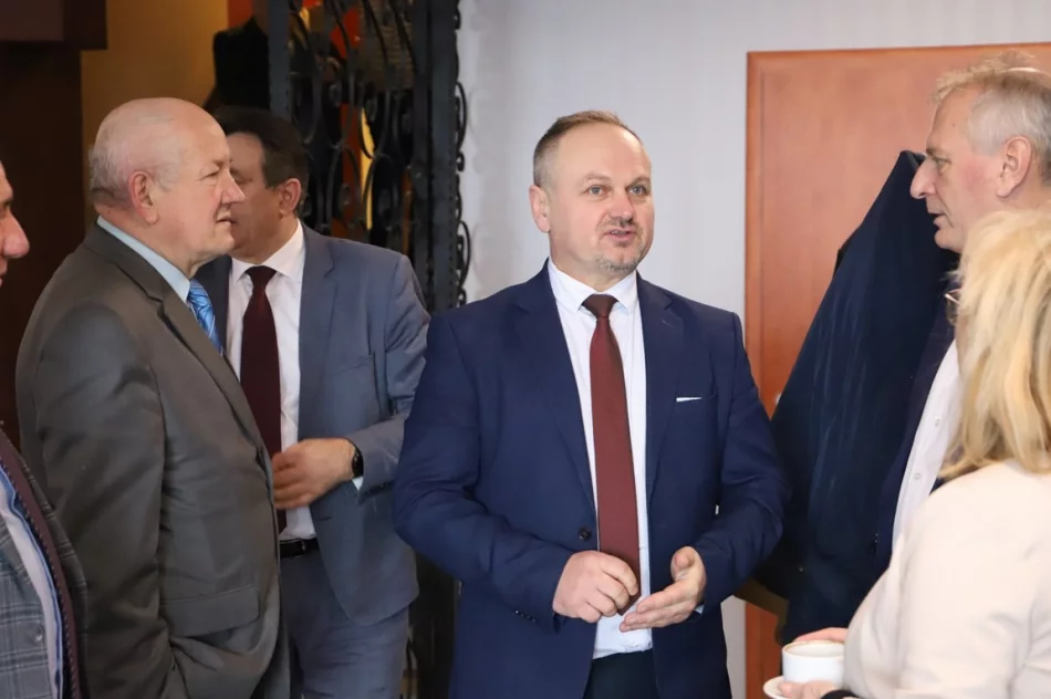 WIEŻA NA KAMIONNEJ gotowa na przyjęcie turystów - zdjęcie 5