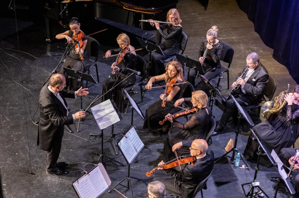 Wyjątkowe muzyczne wydarzenie za nami – w Limanowskim Domu Kultury odbył się Koncert Noworoczny - zdjęcie 5
