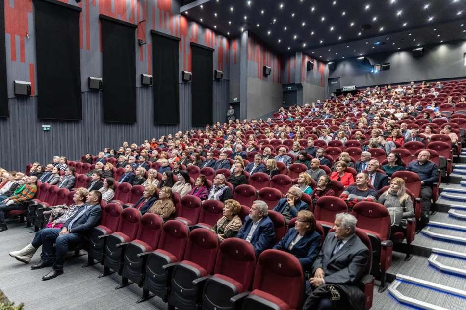 Wyjątkowe muzyczne wydarzenie za nami – w Limanowskim Domu Kultury odbył się Koncert Noworoczny - zdjęcie 9
