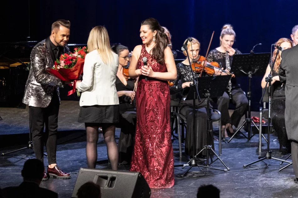 Wyjątkowe muzyczne wydarzenie za nami – w Limanowskim Domu Kultury odbył się Koncert Noworoczny - zdjęcie 12