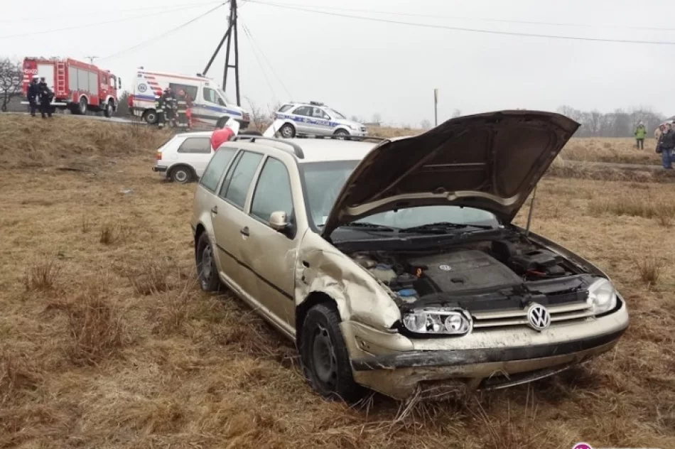 Zderzenie samochodów. Jedna osoba ranna - zdjęcie 3