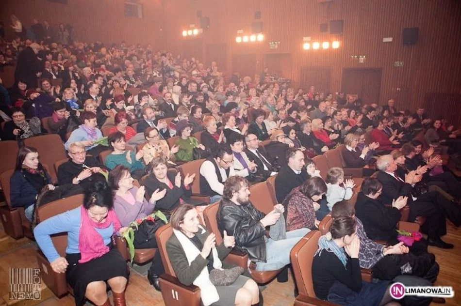 Sala pełna publiczności - zdjęcie 2