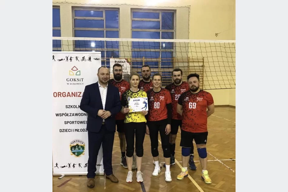 Sportowa rywalizacja, promocja siatkówki i wsparcie dla młodzieży Uranu - zdjęcie 4