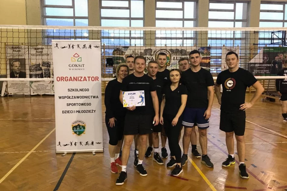 Sportowa rywalizacja, promocja siatkówki i wsparcie dla młodzieży Uranu - zdjęcie 5