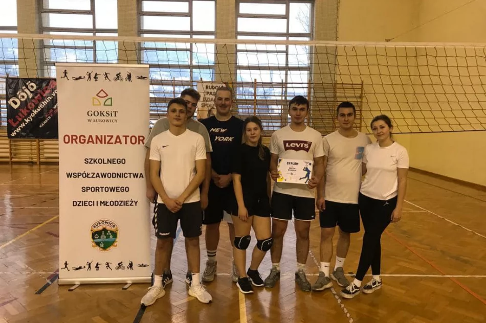 Sportowa rywalizacja, promocja siatkówki i wsparcie dla młodzieży Uranu - zdjęcie 7
