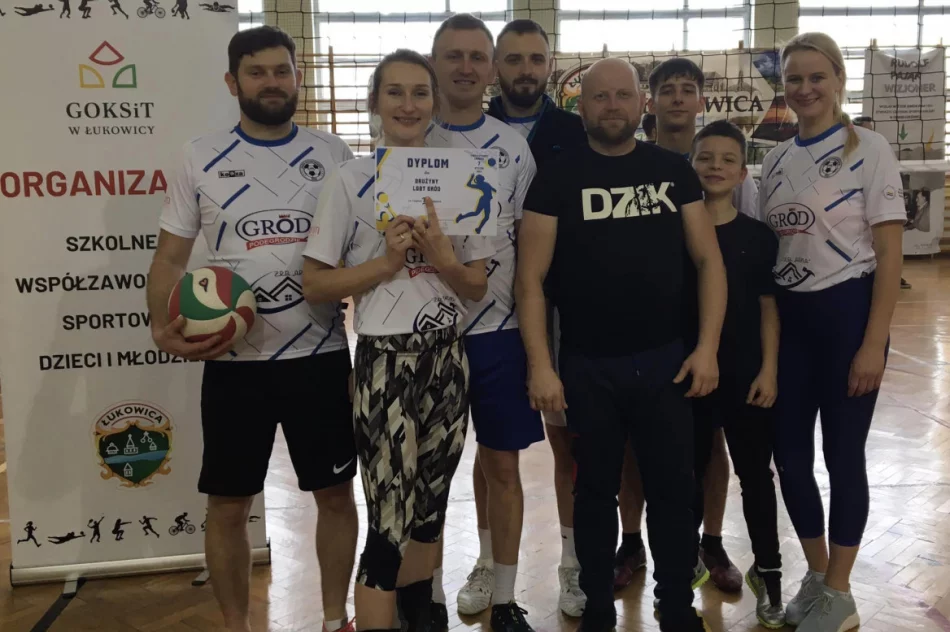 Sportowa rywalizacja, promocja siatkówki i wsparcie dla młodzieży Uranu - zdjęcie 9