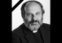 Ogrom wspomnień i kondolencji. Kuria milczy - zdjęcie główne