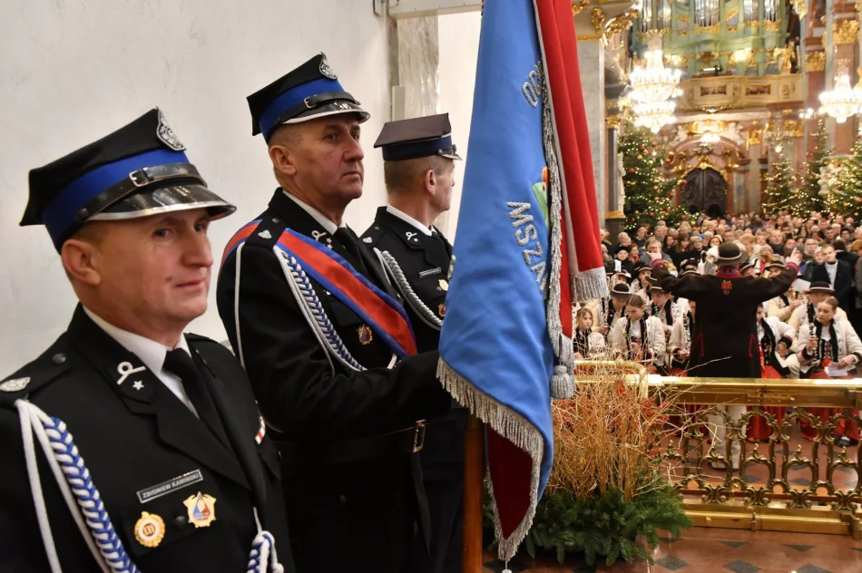 Kolędnicy z Limanowszczyzny na Jasnej Górze - zdjęcie 2