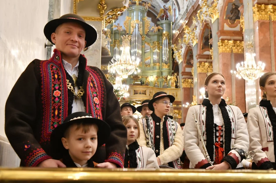 Kolędnicy z Limanowszczyzny na Jasnej Górze - zdjęcie 3