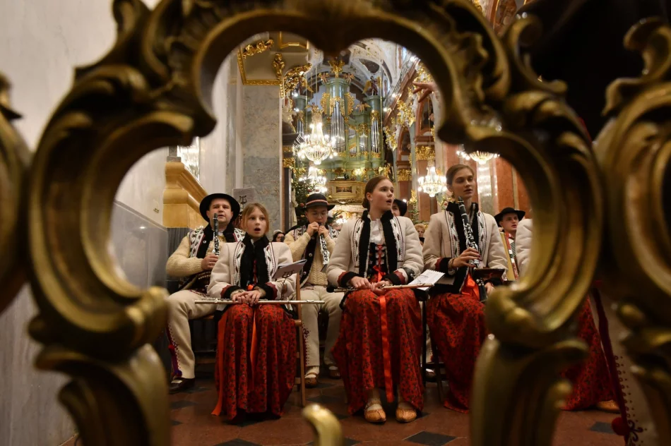 Kolędnicy z Limanowszczyzny na Jasnej Górze - zdjęcie 4