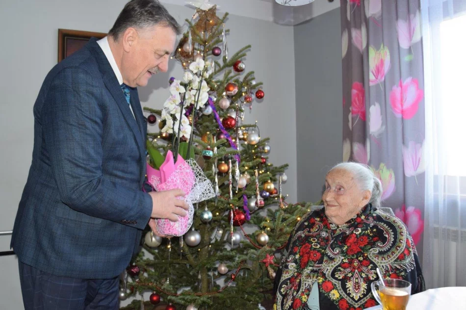 103. urodziny najstarszej mieszkanki gminy - zdjęcie 4