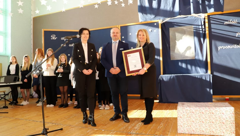 Obchody Święta Szkoły w Pisarzowej połączone z 60-leciem śmierci patrona ks. Józefa Górszczyka - zdjęcie 1