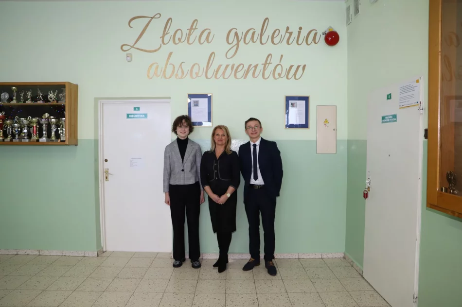 Obchody Święta Szkoły w Pisarzowej połączone z 60-leciem śmierci patrona ks. Józefa Górszczyka - zdjęcie 4