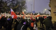 Lokalni działacze i sympatycy PiS w drodze na protest  - zdjęcie 2