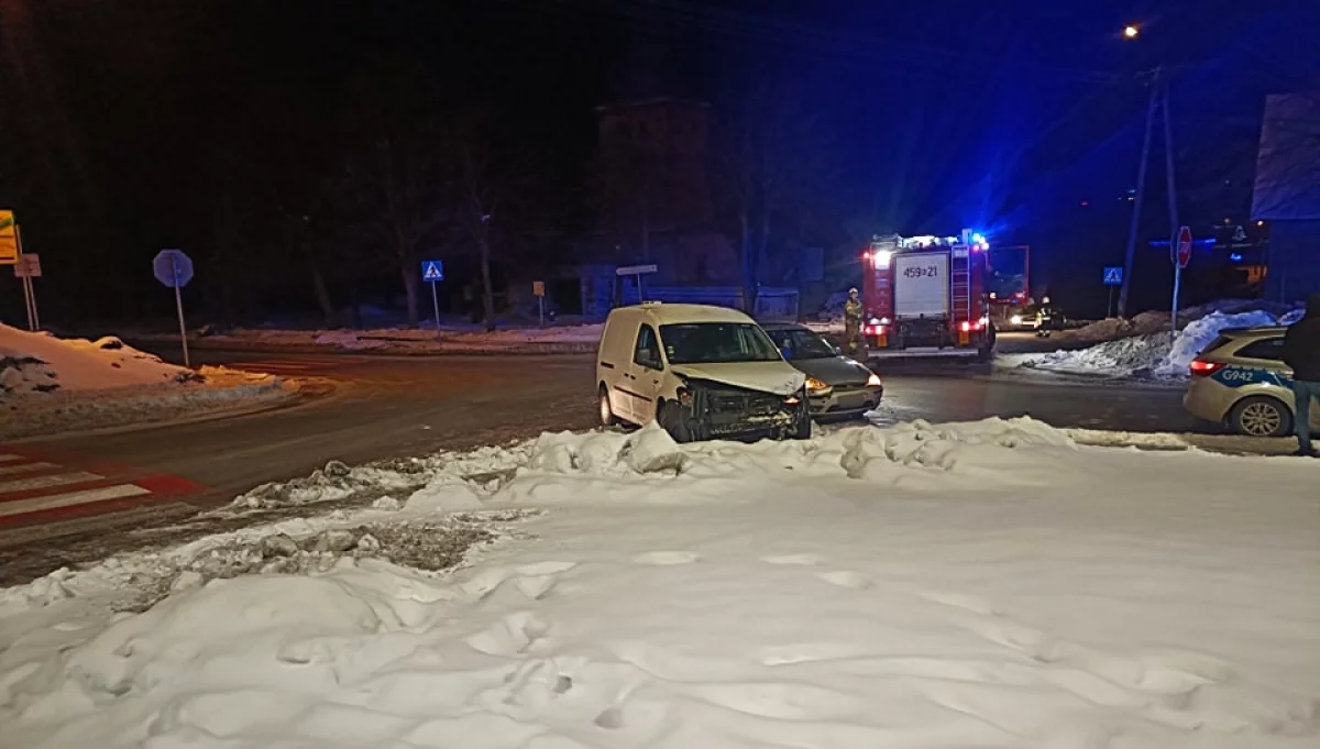 Zderzenie dwóch samochodów osobowych/fot.: OSP Skrzydlna