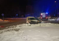 Zderzenie dwóch samochodów – akcja służb - zdjęcie główne