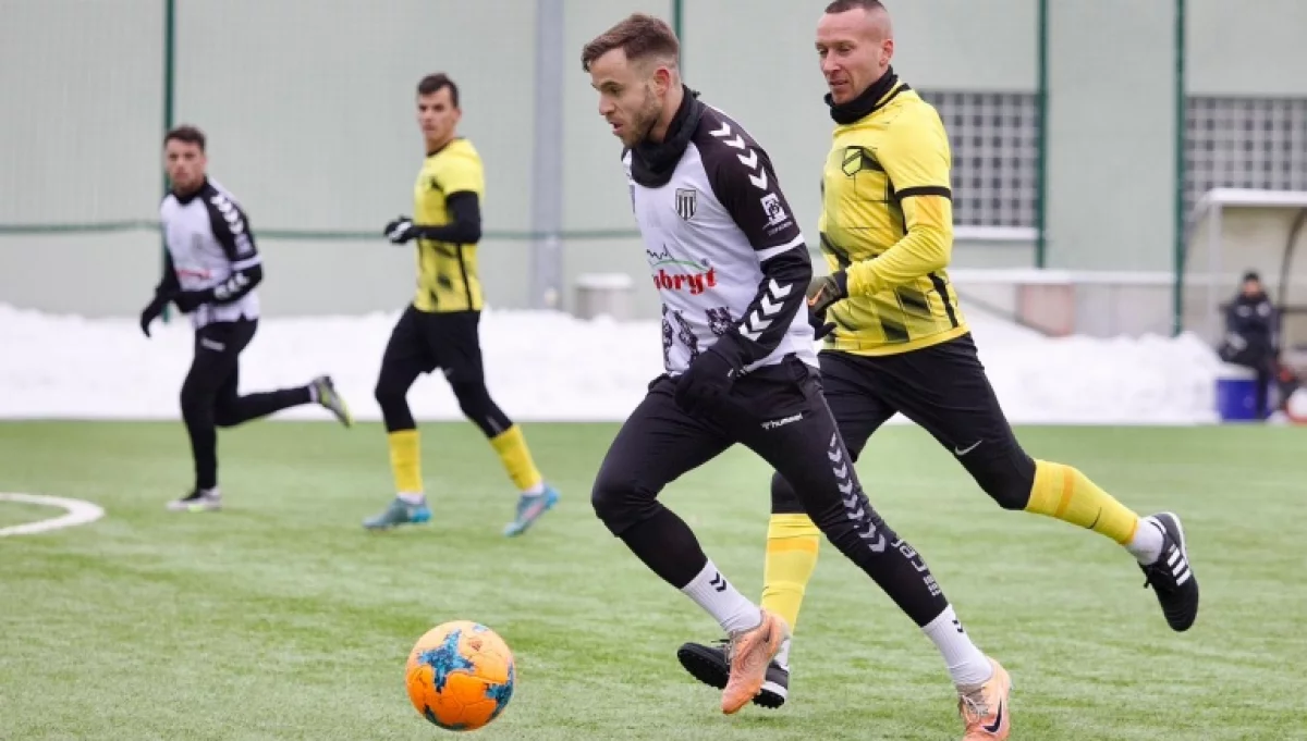 Kasperczyk poprowadził Sandecję, gol byłego zawodnika Limanovii, występ Kacpra Talara