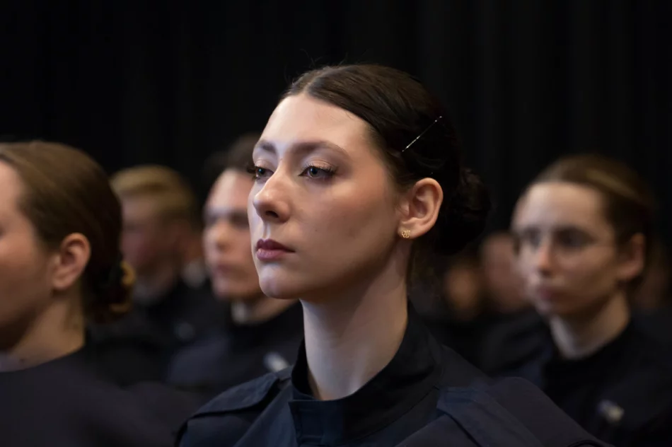 Ślubowanie nowych policjantów. Trzech trafi do Limanowej - zdjęcie 5