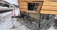 Audi uderzyło w przystanek, do szpitala trafiły dwie 13-latki (WIDEO) - zdjęcie 2