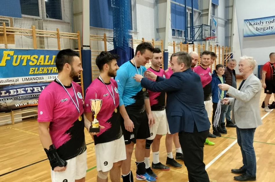 XII edycja turnieju „Futsalima Elektrical Indeco”- odbyły się Otwarte Mistrzostwa Limanowej w futsalu - zdjęcie 2