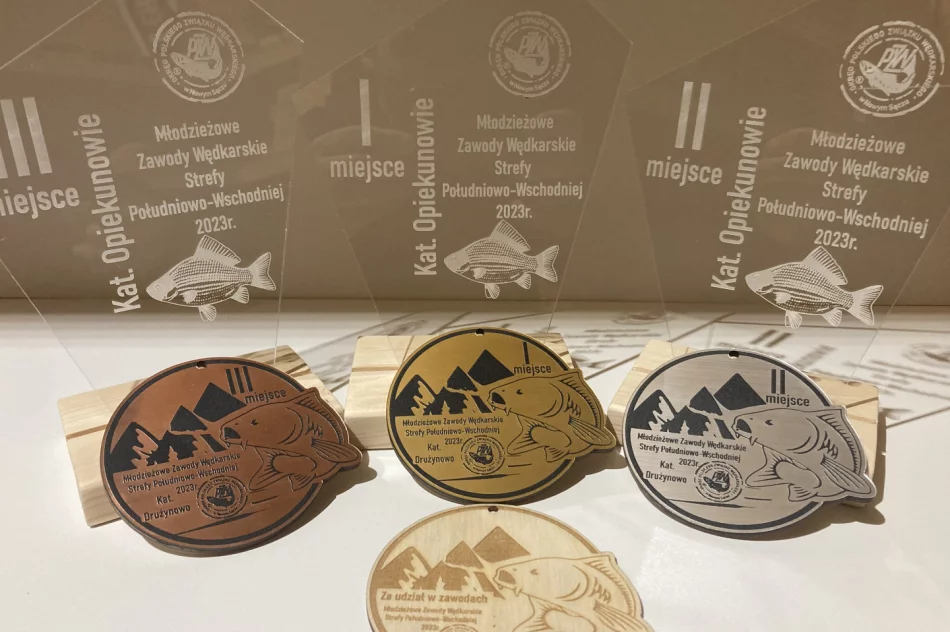 Dplaser cięcie i grawerowanie laserem(zaproszenia, pamiątki , breloki , trofea , medale, magnesy, toppery) - zdjęcie 5