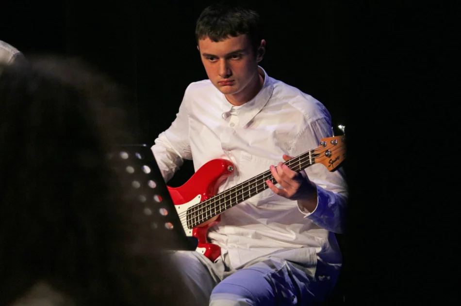 Świąteczny koncert orkiestry kameralnej z Ewą Novel (ZDJĘCIA) - zdjęcie 4