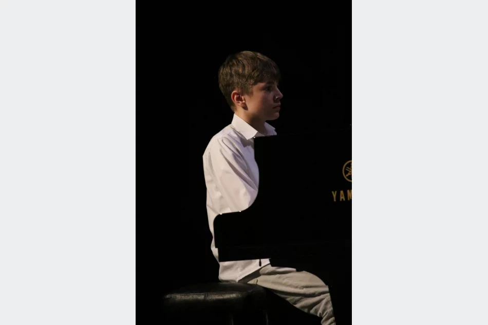 Świąteczny koncert orkiestry kameralnej z Ewą Novel (ZDJĘCIA) - zdjęcie 15