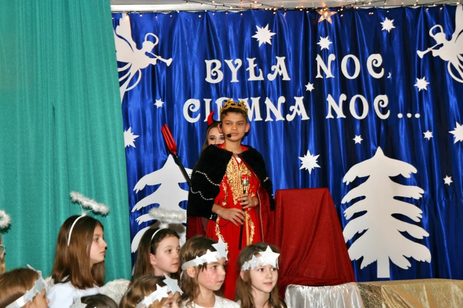 Jasełka w Szkole Podstawowej w Kaninie - zdjęcie 14