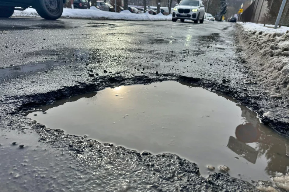 Problemy z dojazdem drogą miejską do szpitala. Dyrektor: “jest mi wstyd” - zdjęcie 4