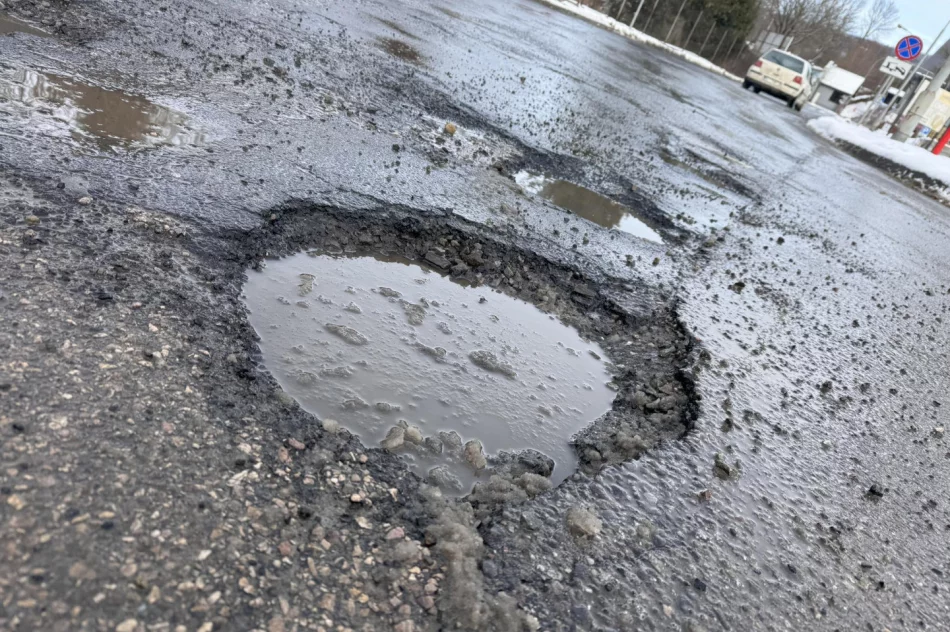 Problemy z dojazdem drogą miejską do szpitala. Dyrektor: “jest mi wstyd” - zdjęcie 7