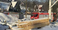 Pożar warsztatu, mężczyzna z poparzeniami zabrany do szpitala - zdjęcie 5