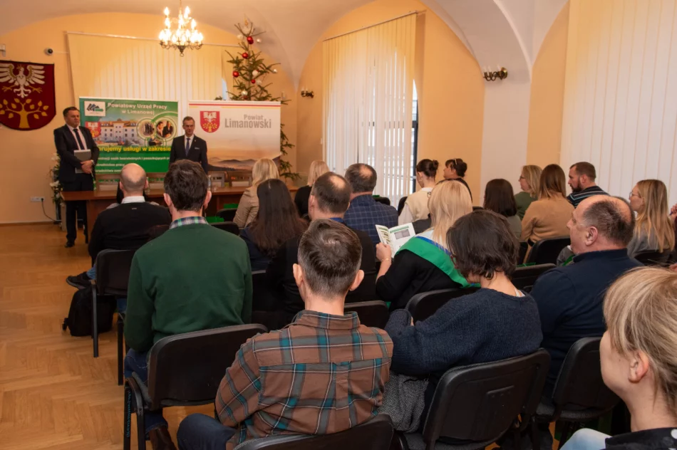 Urzędnicy spotkali się z pracodawcami z terenu powiatu limanowskiego - zdjęcie 2