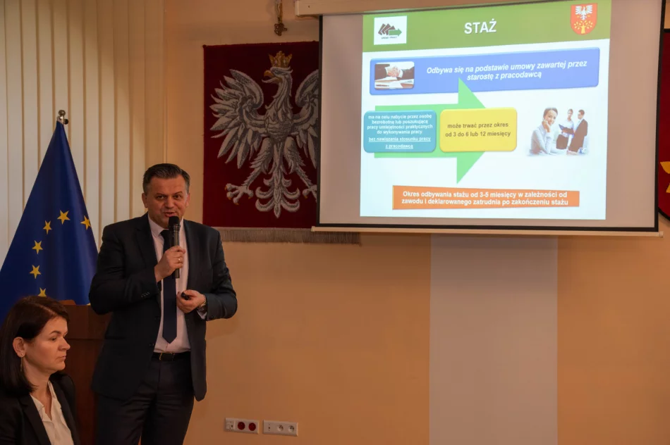 Urzędnicy spotkali się z pracodawcami z terenu powiatu limanowskiego - zdjęcie 5