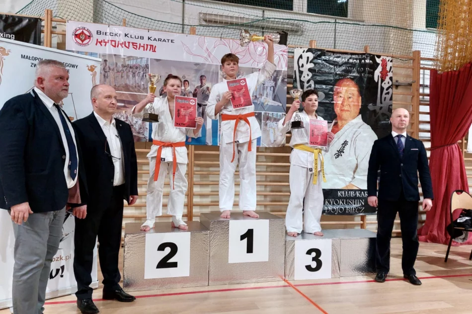 Pierwsze sukcesy karateków ARS Limanowa w 2024 roku - zdjęcie 8