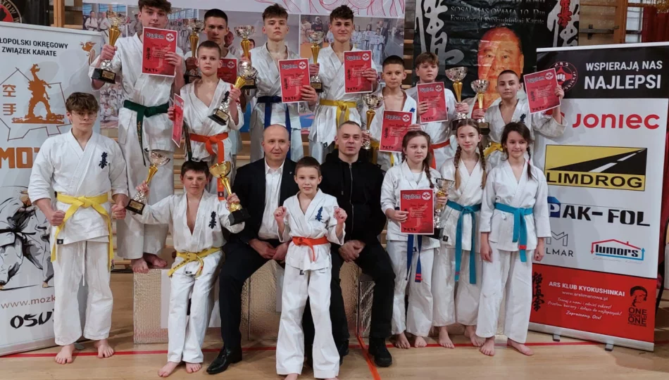 11 medali dla karateków ARS Limanowa – JONIEC Team na Mistrzostwach Małopolski Karate Kyokushin - zdjęcie 1