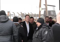 Elon Musk z wizytą w Muzeum Auschwitz-Birkenau - zdjęcie główne