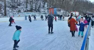 Chętnie korzystają z zimowej atrakcji - zdjęcie 3