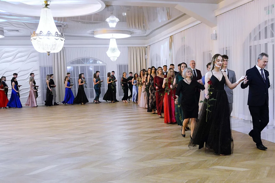 Studniówka "Ekonoma" - rozpoczęcie odliczania do matury (ZDJĘCIA) - zdjęcie 6