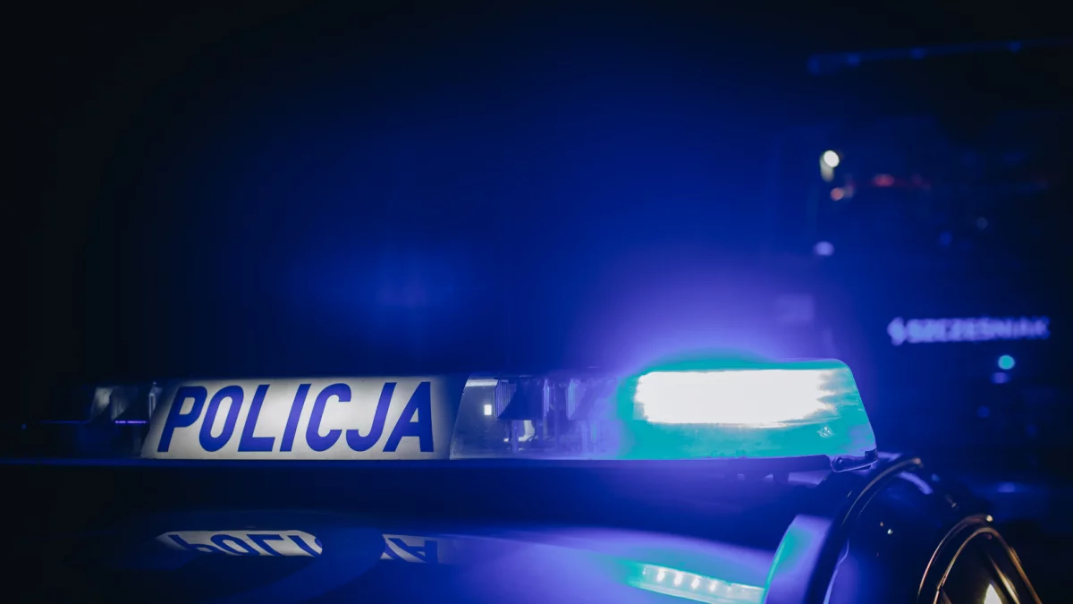 Zderzenie dwóch samochodów na DK28. Dwie osoby ranne