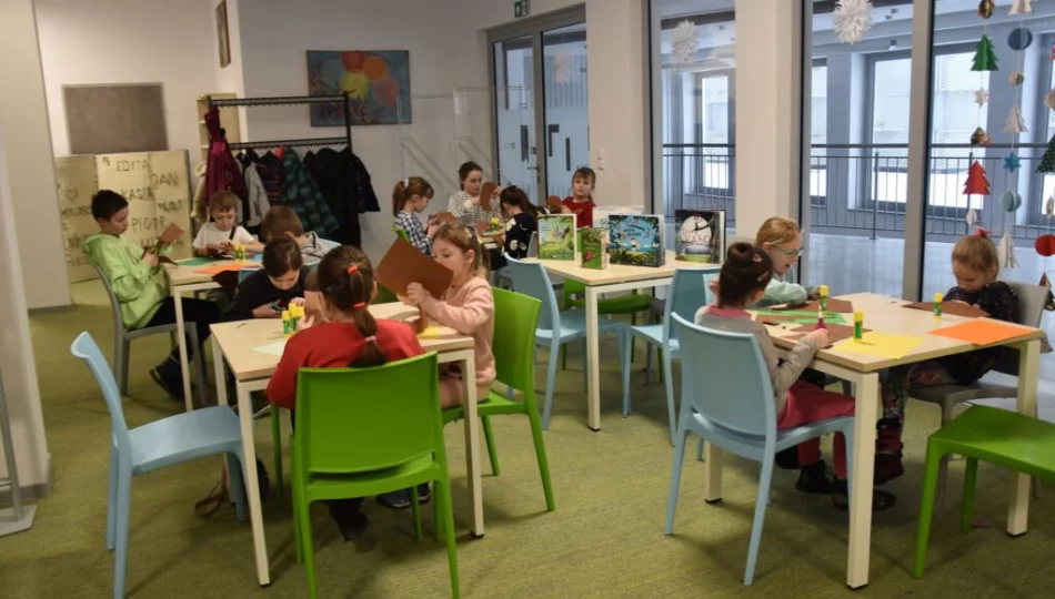  W bibliotece odbyły się pierwsze warsztaty z cyklu „Laboratorium Małych Artystów” - zdjęcie 1