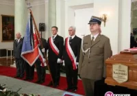 Symbole do weryfikacji, a sztandar na śmietnik? - zdjęcie główne