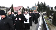 Zmarłego proboszcza żegnali dawni parafianie (ZDJĘCIA) - zdjęcie 3