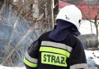 Spłonęło poddasze budynku mieszkalnego - zdjęcie główne